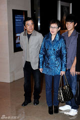 高清：陈国邦迎娶罗敏庄现场洒泪 众无线艺人道贺