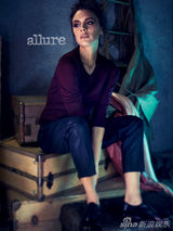 组图：贝嫂最新杂志大片曝光 烟熏妆展神秘诱惑