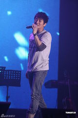 组图：孙耀威出道近20年 坦言计划结婚适时将公布