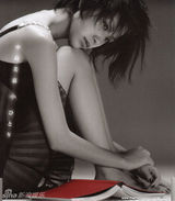 组图：中岛美嘉历年专辑封面 面容精致个性