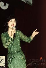 组图：邓丽君气质写真 娇俏少女蜕变巨星