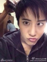 组图：泰版《浪漫满屋》走红 邪魅男主迷倒少女