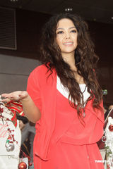 组图：张惠妹关怀儿童 间接证实约满将换新东家