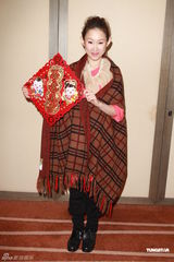 组图：东亚群星贺岁送祝福 任贤齐等拍摄贺年照