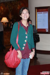 组图：李玟爆乳翘臀性感亮相 刘嘉玲气场强