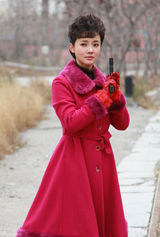 组图：《石光荣》杨梅成孙海英之女塑军中霸王花