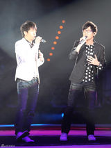 高清图：滚石30最终场周华健领军大唱《快乐天堂》