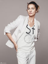 高清组图：超模吉赛尔-邦辰春装写真简约帅气