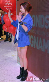 组图：韩星Secret黄静茵等亮相品牌开业典礼