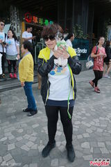 组图：林忆莲出席狗狗同乐日 陈嘉桓呼吁领养