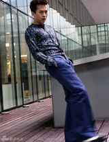 高清组图：邓超米兰拍写真 街头挖掘城市表情