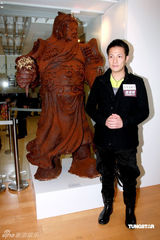 幻灯组图：丁子高情人节陪家人 杨千嬅虎年暂不添丁