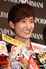 高清组图：SJ-M八缺一现身台湾 引发歌迷混乱