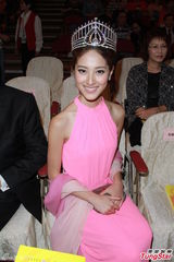 组图：慈善晚会谭咏麟等献唱 港姐冠军亮相庆功