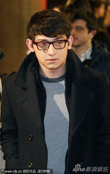 组图：克雷格现身《Comes A Bright Day》首映