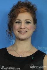 高清组图：《双重恶魔》发布会 女星塞尼耶显娇媚