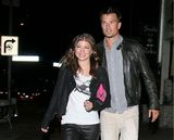 组图：黑眼豆豆主唱菲姬诞子 盘点夫妻恩爱照