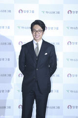 独家高清：群星闪耀大钟奖红毯 俊男靓女秒菲林