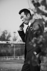 组图：于和伟旷野大片 衔雪茄演绎新绅士主义