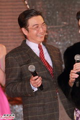 组图：《名媛望族》播映大结局 杨怡戏服现身颇亮眼