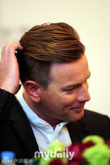 组图：英国男星伊万-麦格雷戈访韩出席新闻发布会