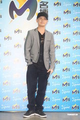 组图：何润东回应“地下女友”传闻 望40岁前成婚