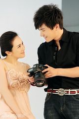 高清组图：女星孟茜台湾拍MV现场和男主角大玩暧昧