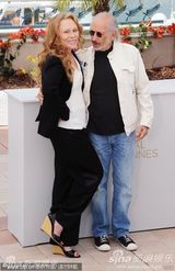 高清组图：《颠倒众生》亮相 海报女星唐纳薇现身