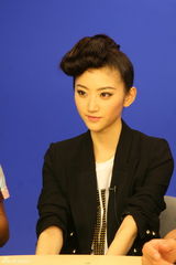 幻灯图集：景甜何润东印小天做客聊《我的美女老板》