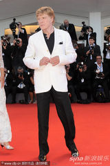 组图：罗伯特雷德福白衣潇洒 希亚-拉博夫黑装帅气