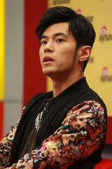 组图：周杰伦刘畊宏李心艾做客聊天台爱情