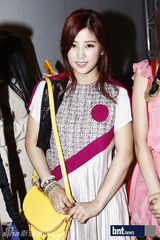 组图：韩国女团A PINK出席首尔时装秀