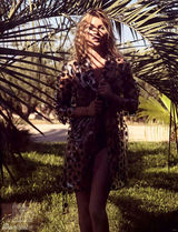 组图：凯特-莫斯登时尚杂志秀超模身材