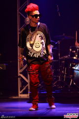 组图：MP魔幻力量香港开唱 赞当地女生有魅力