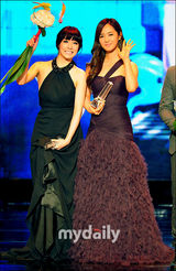 组图：韩MBC台广播演艺奖颁奖 《我是歌手》大赢