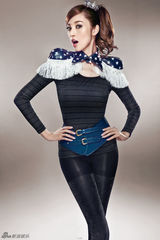 吴佩慈S线完美[1\/9]组图:吴佩慈时尚大片 仅着