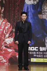 独家：河智苑朱镇模等亮相新剧《奇皇后》发布