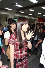 组图：早安少女组台湾握手会引千名粉丝