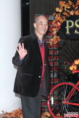 组图：黄长兴大婚众艺人道贺 三轮豪车霸气接亲