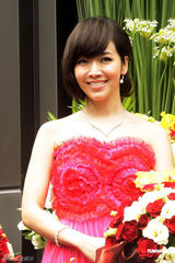 组图：侯佩岑想邀周杰伦上节目 不满被八卦抹黑