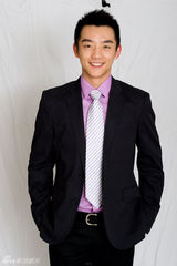 幻灯图：郑恺《杜拉拉升职记》造型曝光 阳光帅气