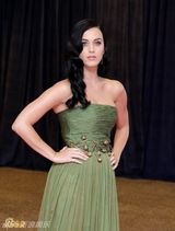 组图：水果姐亮相白宫晚宴 绿色长裙显身材曲线