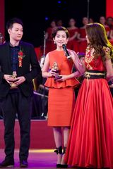 组图：秦海璐斩获金狮奖 霸气回应赢得满堂彩