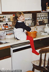 组图：格莱美六冠天后阿黛尔幼时萌照曝光