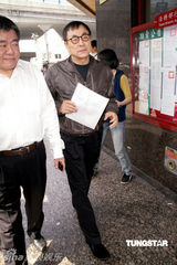 幻灯图：刘家昌个唱巡演在即遭限制居住 怒讨公道