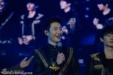 组图：SJ-M与EXO-M同台献唱 上演音乐狂欢