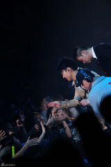 组图：刘德华高调捧场黎明个唱 苏永康友情献唱