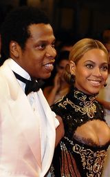 组图：美国时装学院庆典举行 众明星红毯竞艳