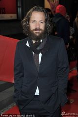 组图：《拉芙莱斯》首映 女星阿曼达蓝裙展风情