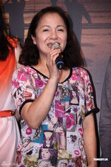 组图：张国立宣传《原乡》 与女演员避嫌